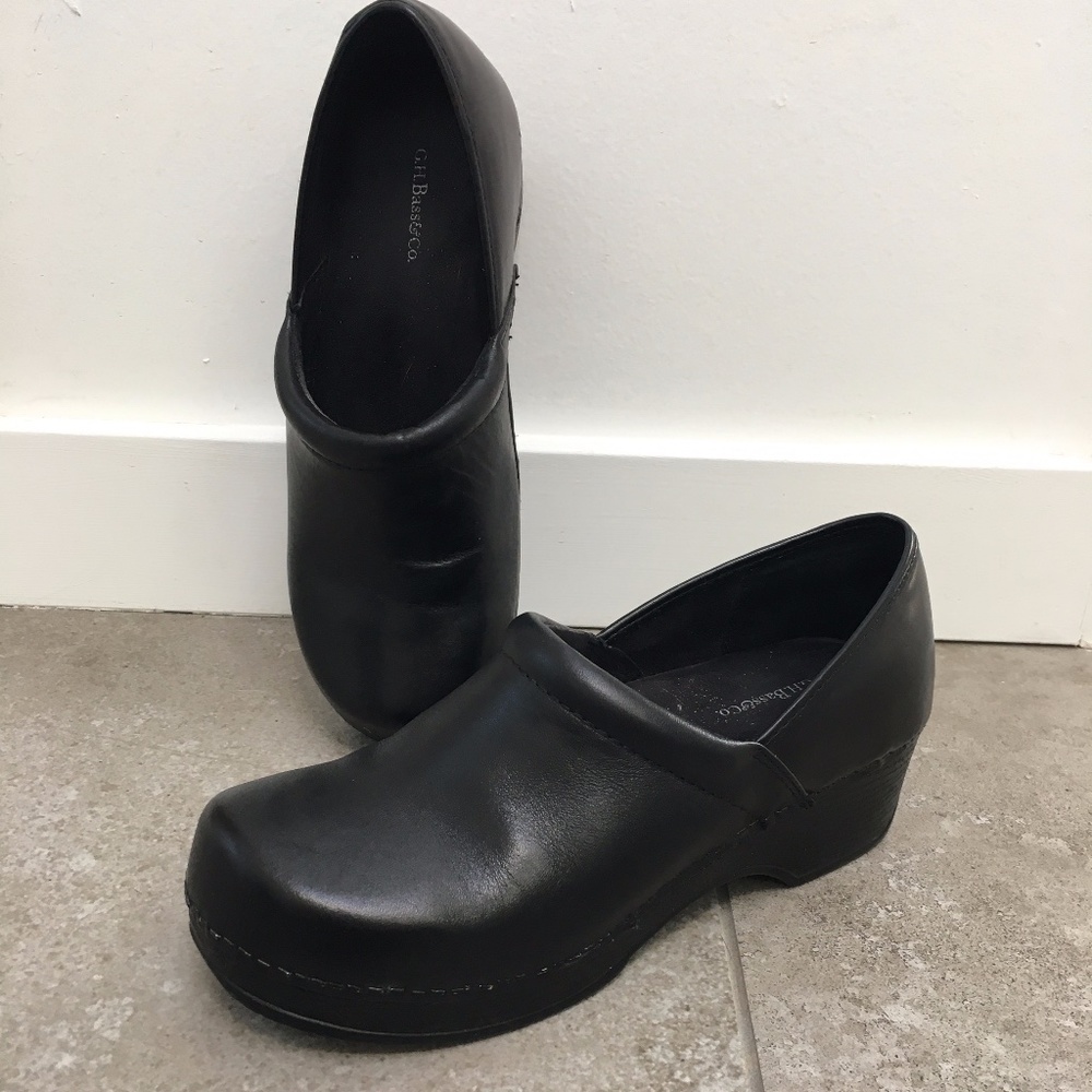 Bass Black Leather Clogs